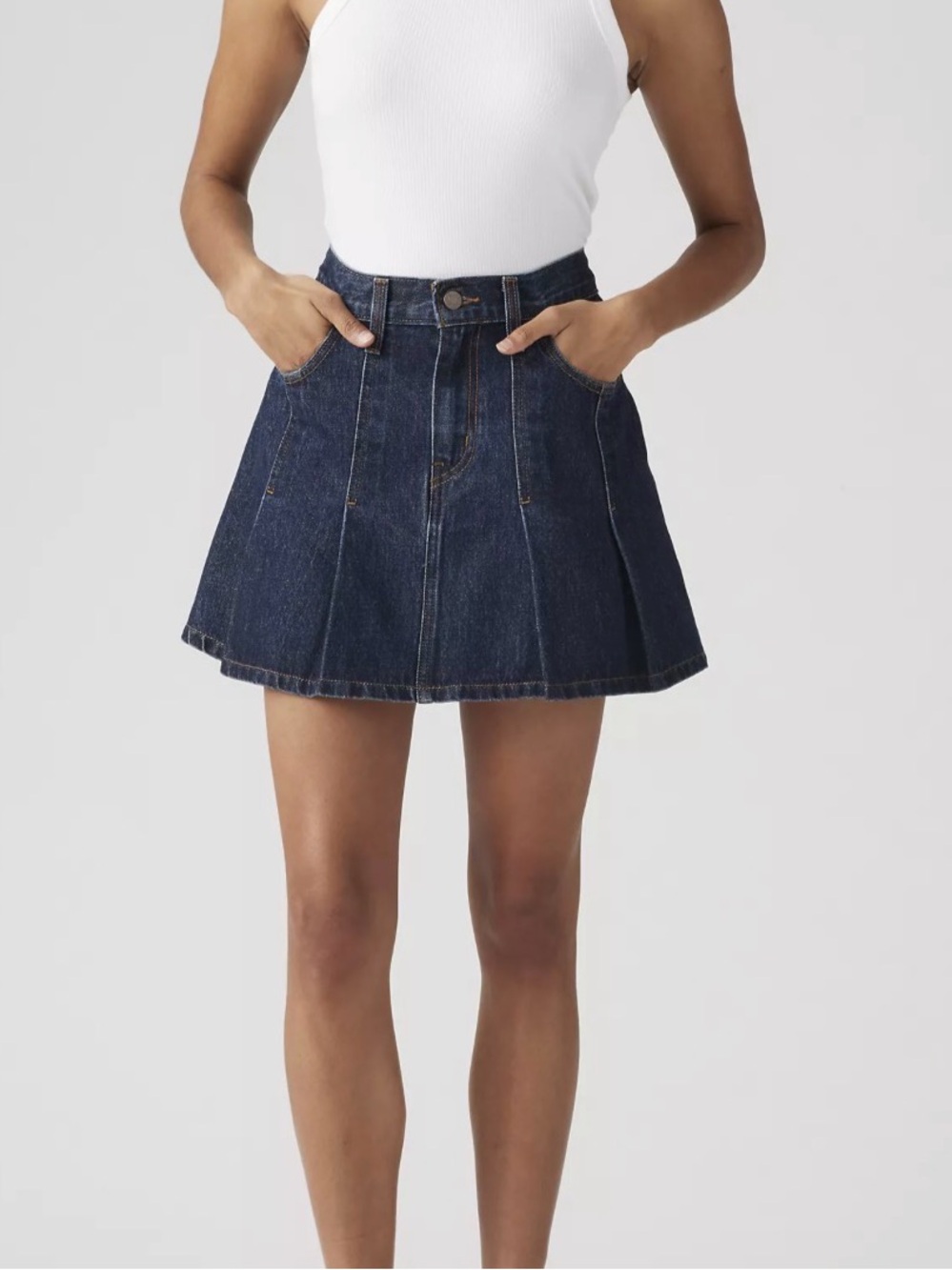 Levi's Dark Blue Denim Mini Skirt Sz 30 NWT